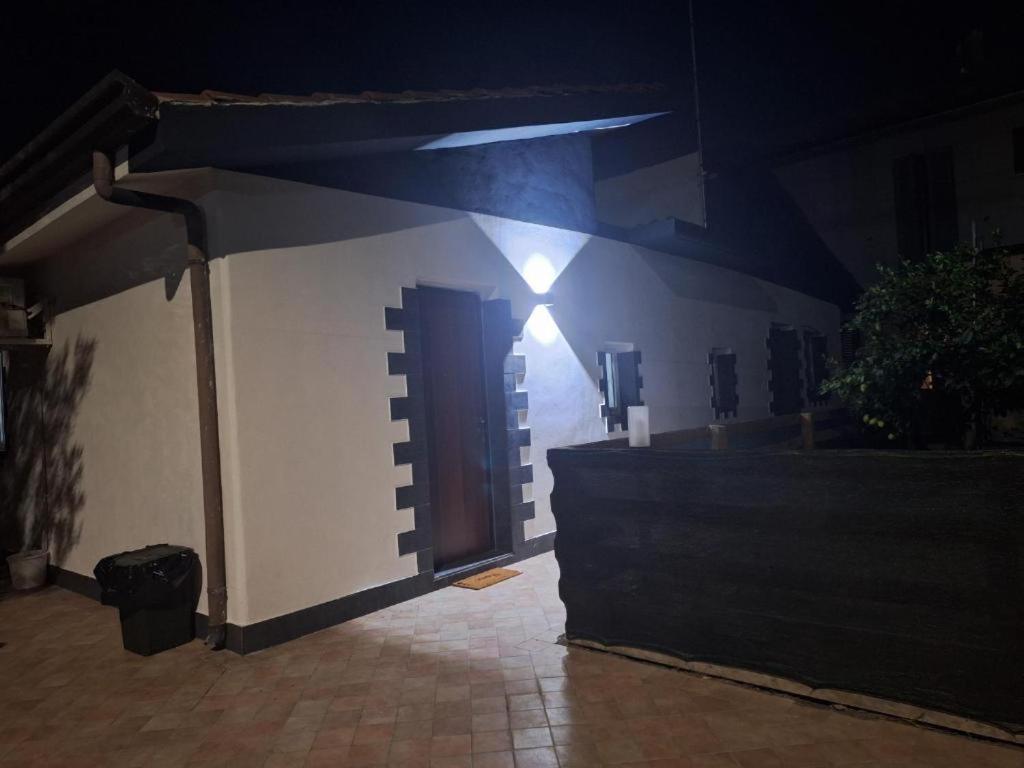 Airport House Holiday home